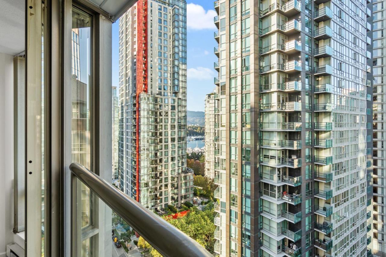Downtown Luxury 1Br Coal Harbour Apartment Vancouver Bagian luar foto